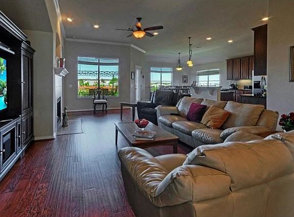Spacious living room.