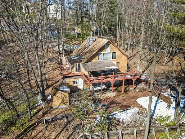 295 Kennetta Ln, Palmerton, PA 18071