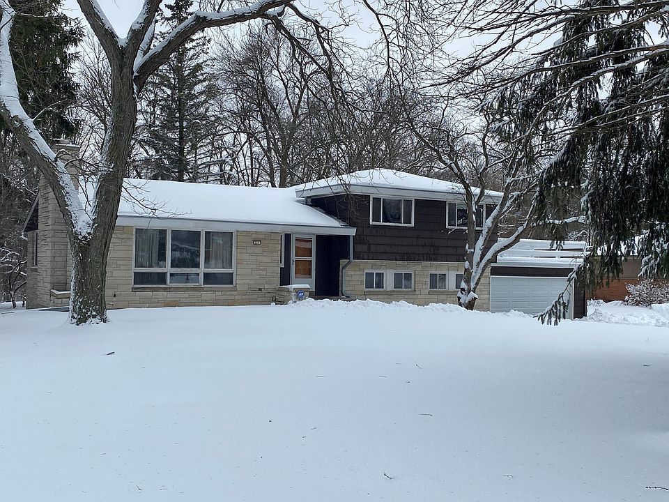 2nd image of 229 W Bergen Dr