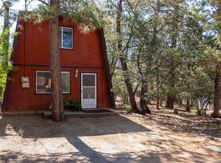 372 Kern Ln, Sugarloaf, CA 92386
