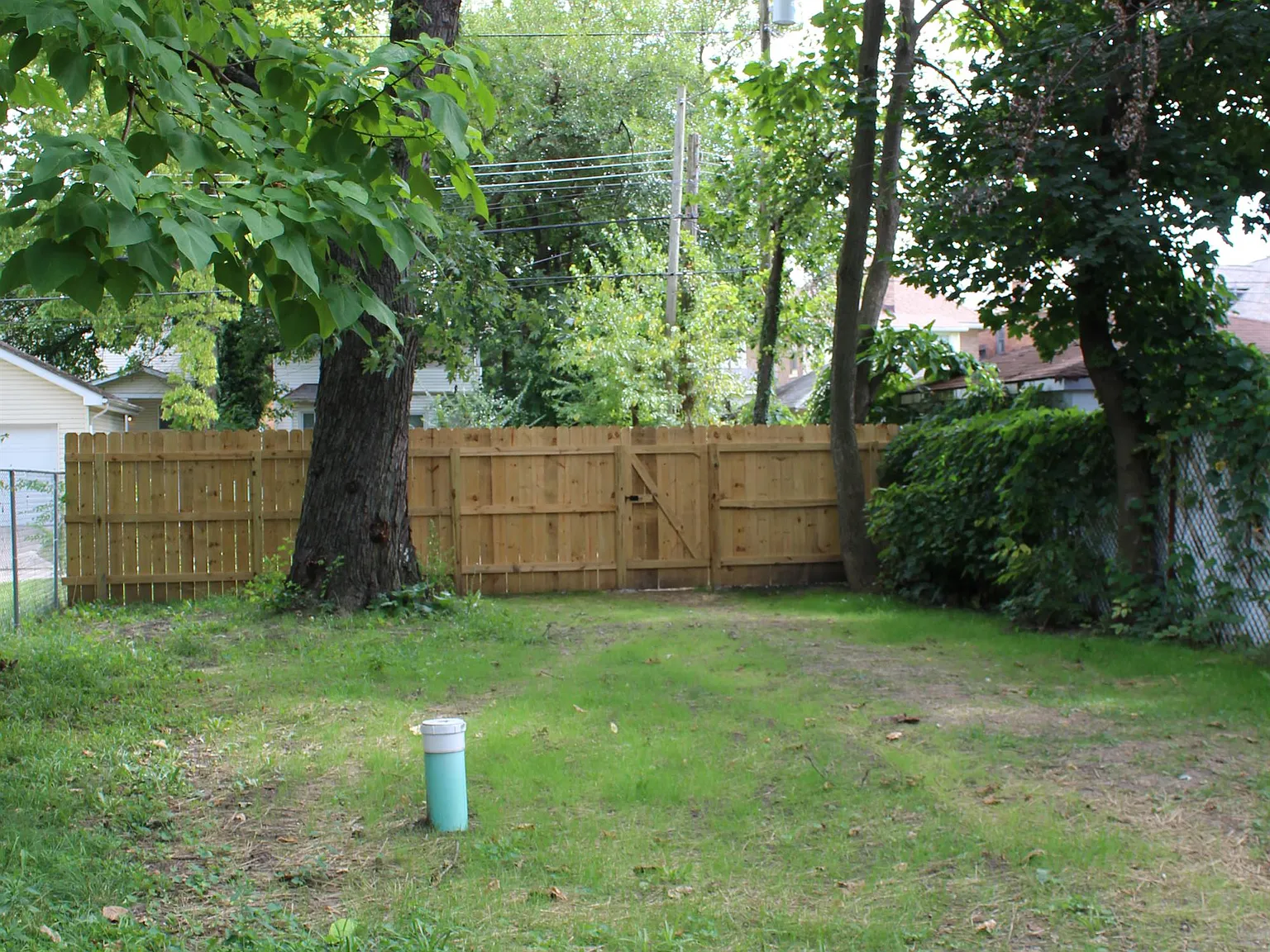 932 Linwood Ave - 1 — Photo 2