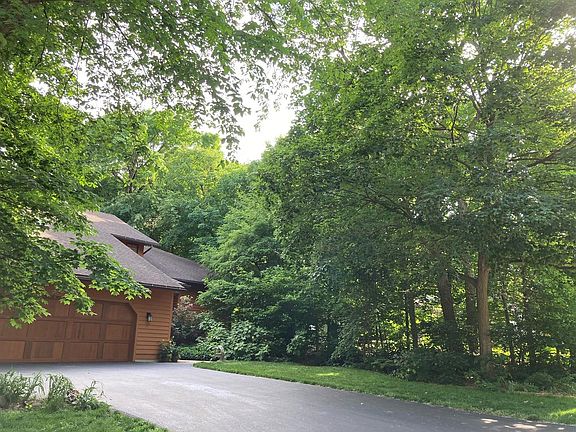 2nd image of 336 Gina Dr