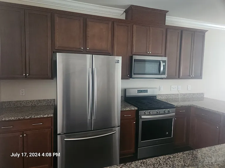 1128 Finch Ct — Photo 22