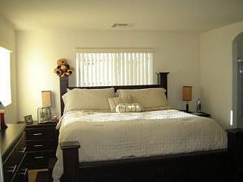 4th image of 4432 Laguna Garden Ave