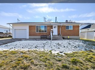 516 E 100 S, Kaysville, UT 84037