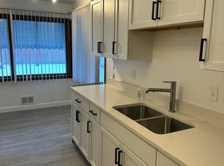 2216 Logan St APT 4, Rockford, IL 61103