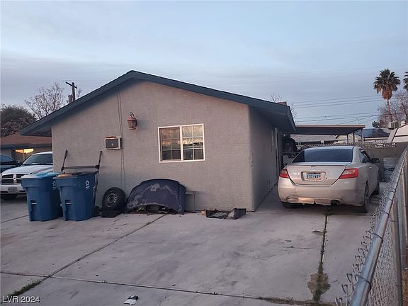 3rd image of 4441 Isabella Ave