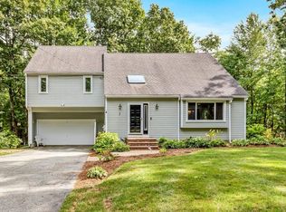 5 Crescent Dr, Chelmsford, MA 01824