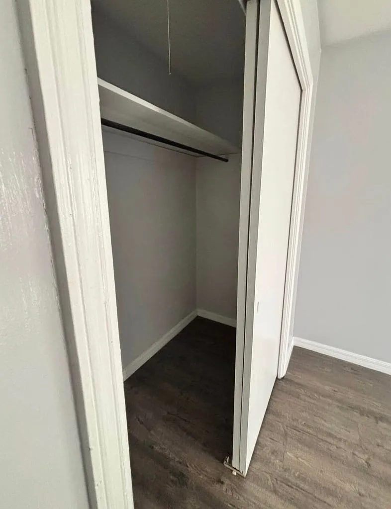 3 bed, 1300 sqft, $2,400 — Photo 3