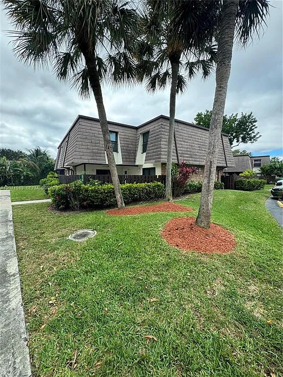 3 bed, 2.5 bath, 1449 sqft, $3,000 — Photo 4