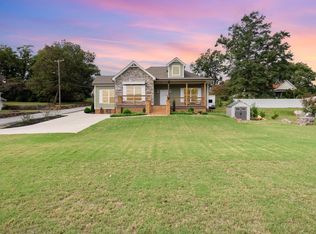 334 S Howard Ave, Landrum, SC 29356