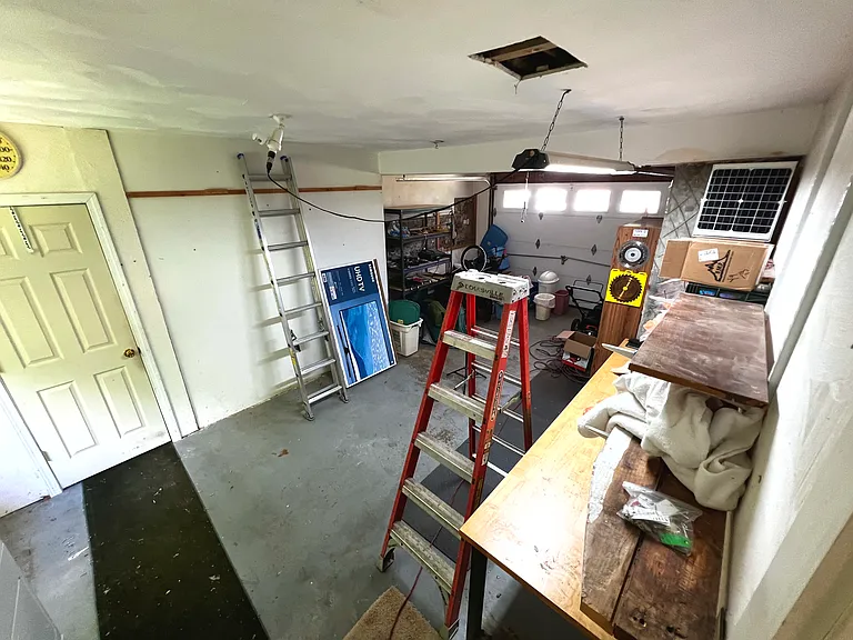 Shared Garage. We only really need for storage for some things here and there but for the part its yours! Fit your car, mancave or anything else you want in this big garage! (Note: It will be more clear than this we just wanted to get this posted earlier)