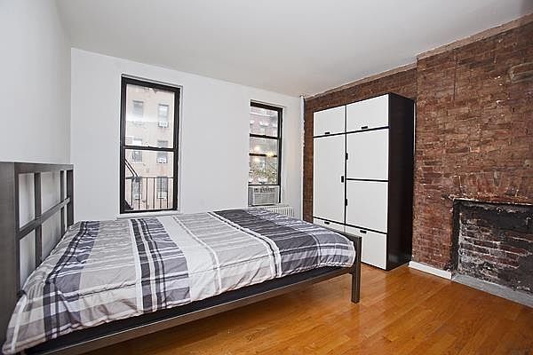 1st image of 426 W 46th St APT 3B
