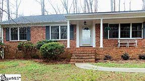 1st image of 415 Leyswood Dr