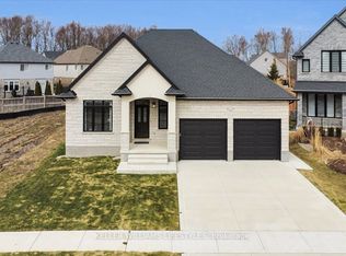 956 Eagletrace Dr, London, ON N6G 3X9