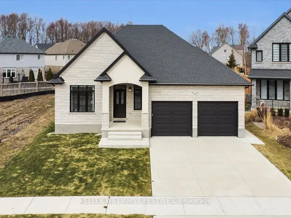 956 Eagletrace Dr, London, ON N6G 3X9