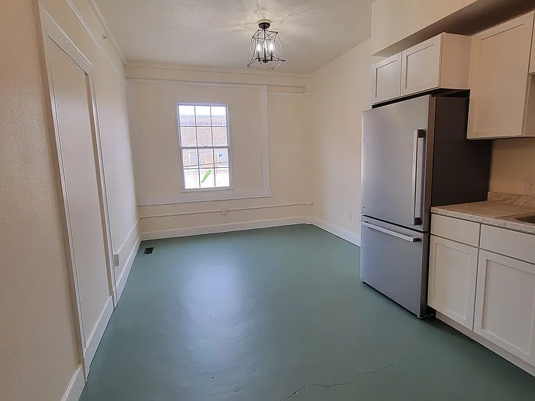 233 N Front St #202 — Photo 3