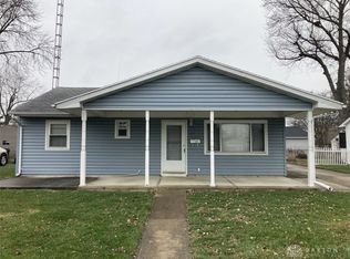 27 Rockland Dr, Fairborn, OH 45324