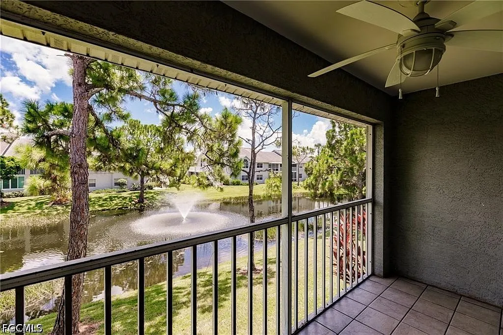 3 bed, 2.0 bath, 1093 sqft, $2,000 — Photo 2