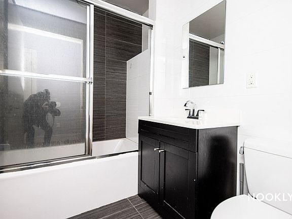 3rd image of 168 Throop Ave #2E