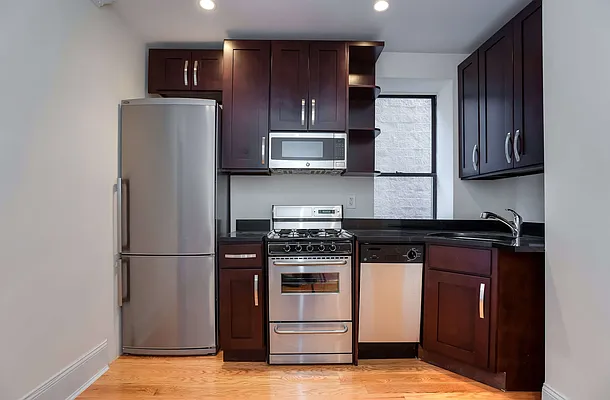 Rented by OGI Management | media 41