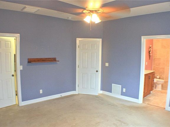 5th image of 16288 Minorca Dr
