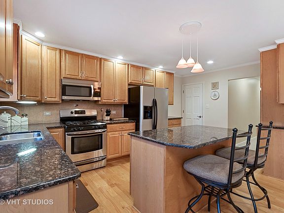 2nd image of 246 N Elmwood Ave