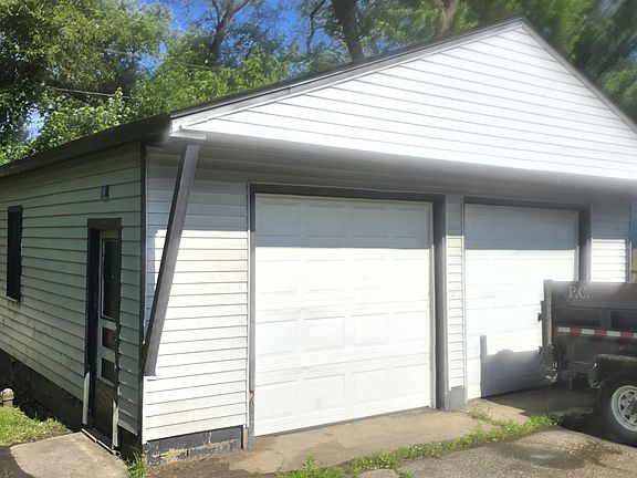 2nd image of 637 Greenlawn St