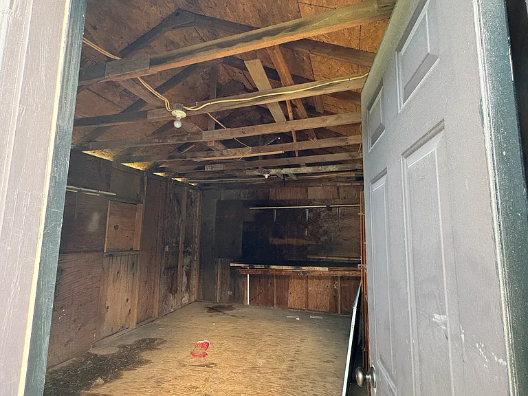 1821 Andrews Blvd — Photo 33