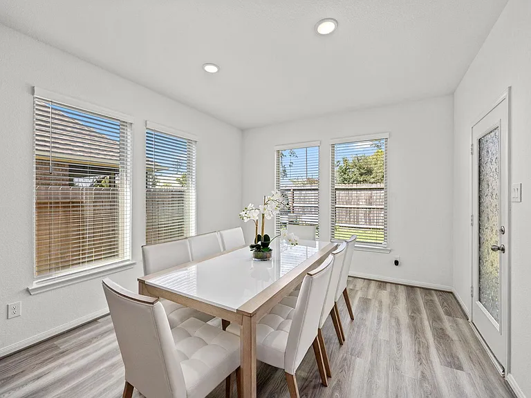 21467 Somerset Shores Xing — Photo 12