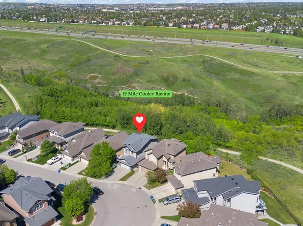 382 W Tuscany Ravine Rd NW, Calgary, AB T3L 3A9