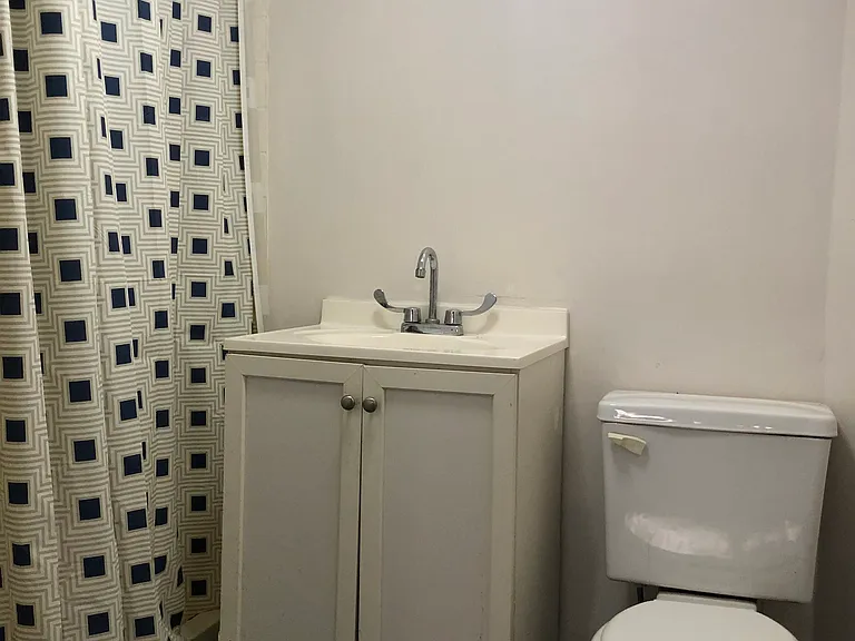 6506 Grandville Ave — Photo 19