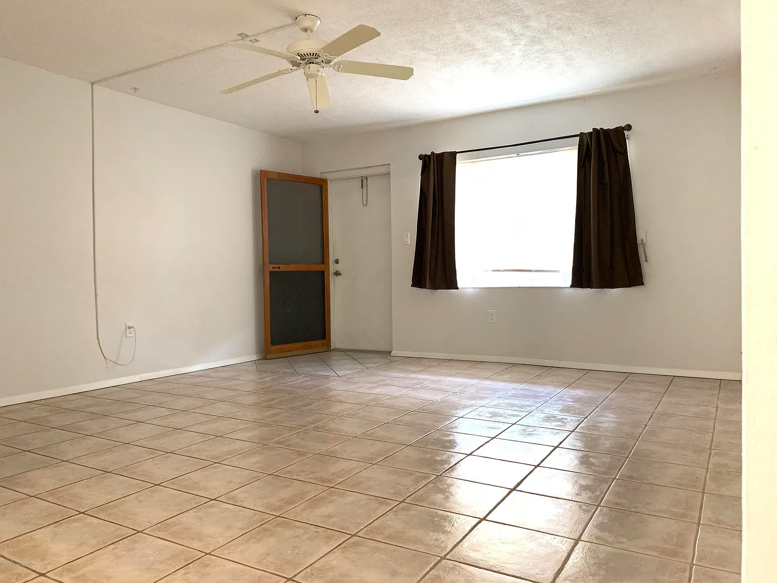 1 bed, 1.0 bath, 740 sqft, $1,250 — Photo 2