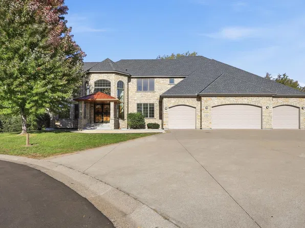 5402 102nd Trl N, Brooklyn Park, MN 55443