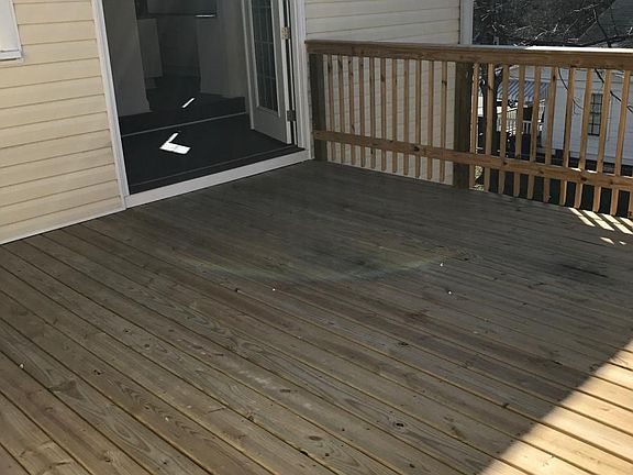16 x 16 Private Deck