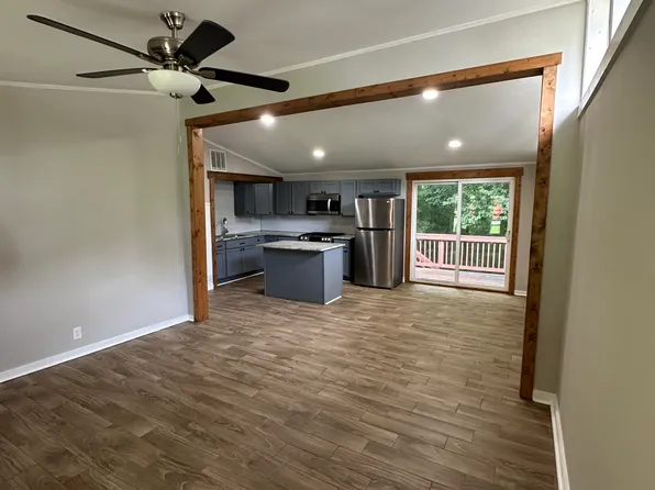 114 Robinhood Dr, Woodstock, GA 30188