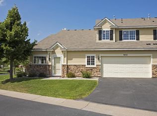 9154 Fox Ct, Victoria, MN 55386