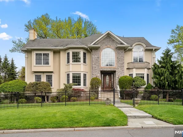 15 Harvard St, Closter, NJ 07624