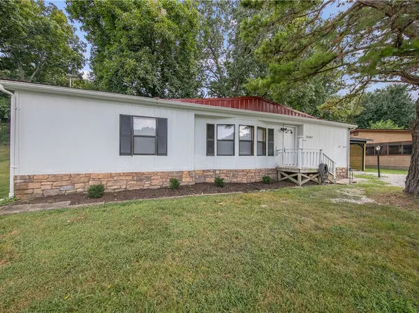 15447 Indian Head Trl, Rogers, AR 72756