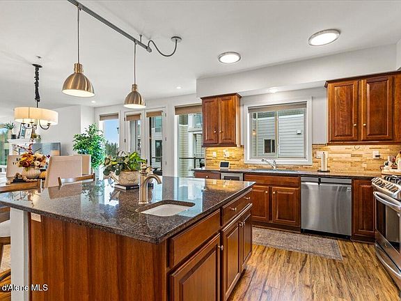 4th image of 415 W Waterside Dr APT 305