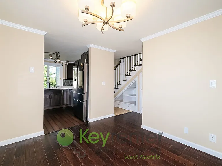 9522 1st Ave NE #B8 — Photo 6