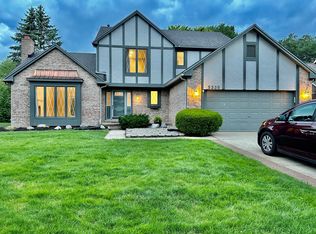 5335 Standish Dr, Troy, MI 48085