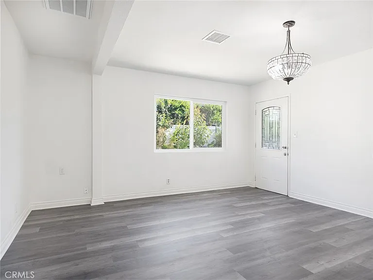 5020 Topanga Canyon Blvd — Photo 4