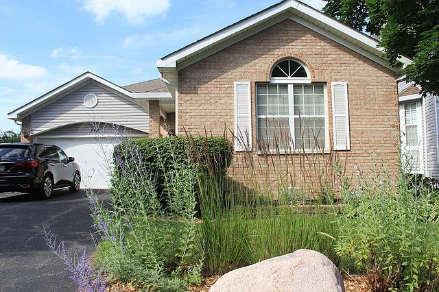 1st image of 448 W Parkside Dr