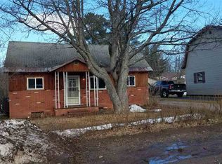 920 Cottage St, Ishpeming, MI 49849