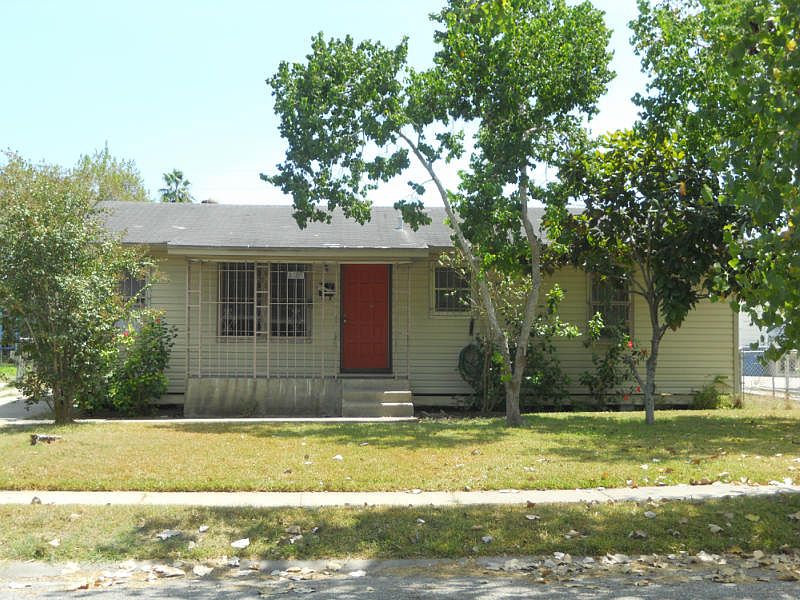 1st image of 4606 Bluebelle Ln