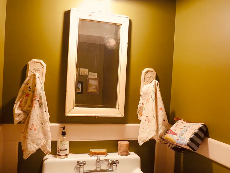 Main level bathroom.