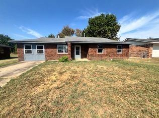 404 N Quapaw Rd, Porum, OK 74455