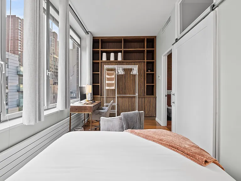 459 W 44th St #C — Photo 20