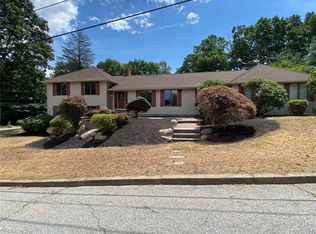 45 Horizon Dr, Cranston, RI 02921